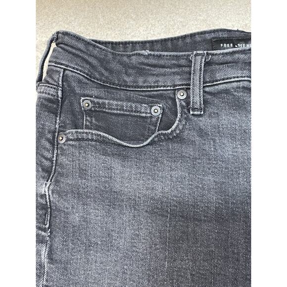 Women’s Free Assembly 90s Cut Off Shorts Black Raw Hem Size 10 Waist 30”-Summer - Picture 9 of 15